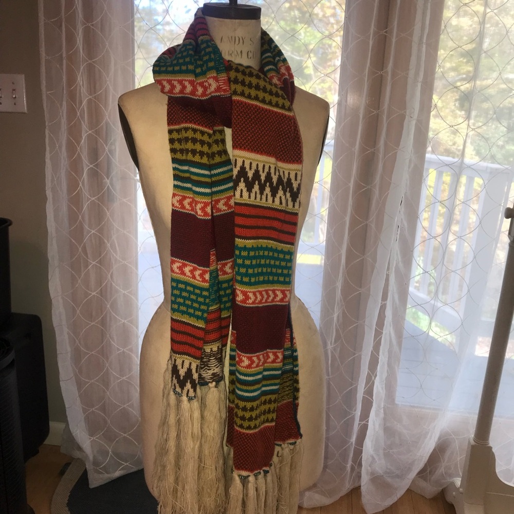 Multicolor Patterned Scarf 🧣